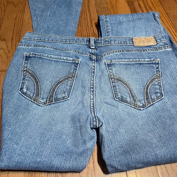 hollister jeans - Picture 3 of 3
